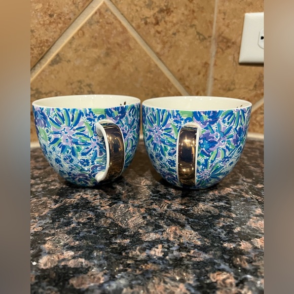 Host Pick  Lily Pulitzer Set of 2 coffee mugs - Picture 2 of 5